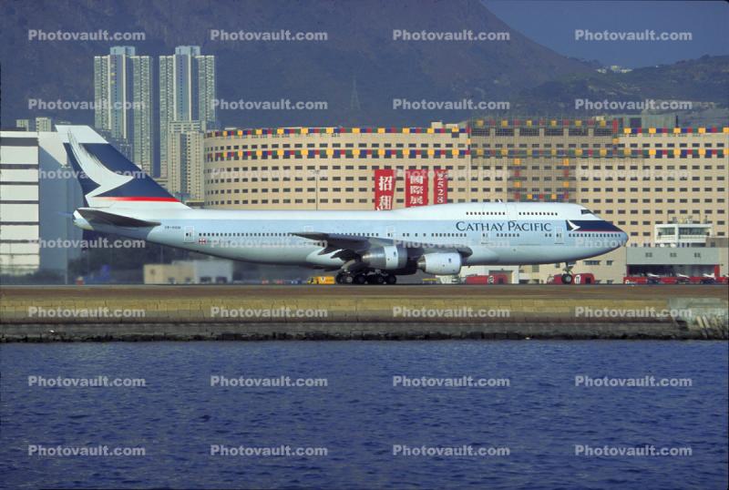Boeing 747-300, Cathay Pacific