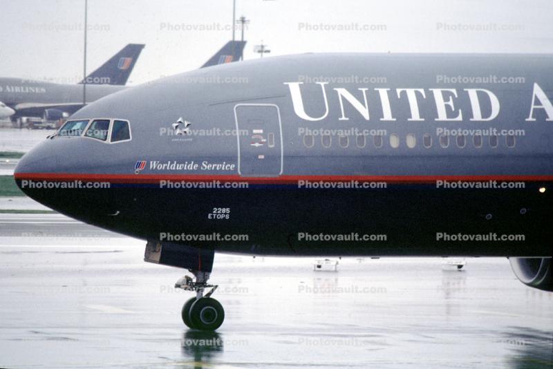 N785UA, United Airlines UAL, Boeing 777-222ER, (SFO)