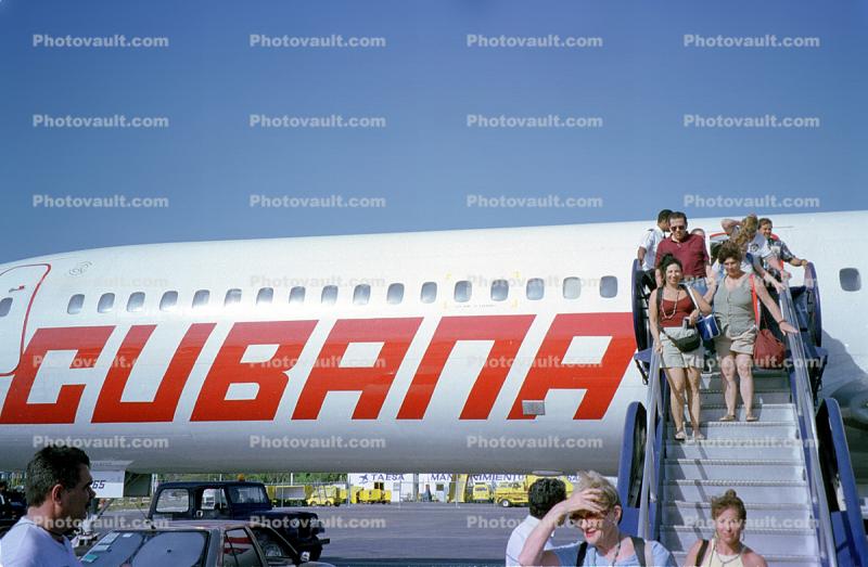 Cubana de Aviacion, Passengers Disembarking, Steps, Ramp Stairs