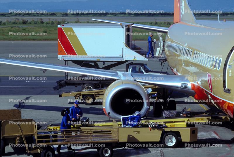 Boeing 737, Southwest Airlines SWA, CFM56 Jet Engine, Belt Loader, (BUR), CFM56, CFM56-3B1