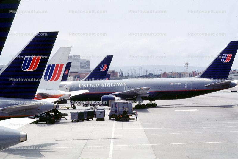 A bunch of Tails, United Airlines UAL, APU Exhaust, 757