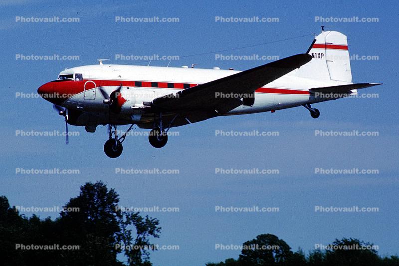 N1XP, Douglas DC-3 Twin Engine Prop
