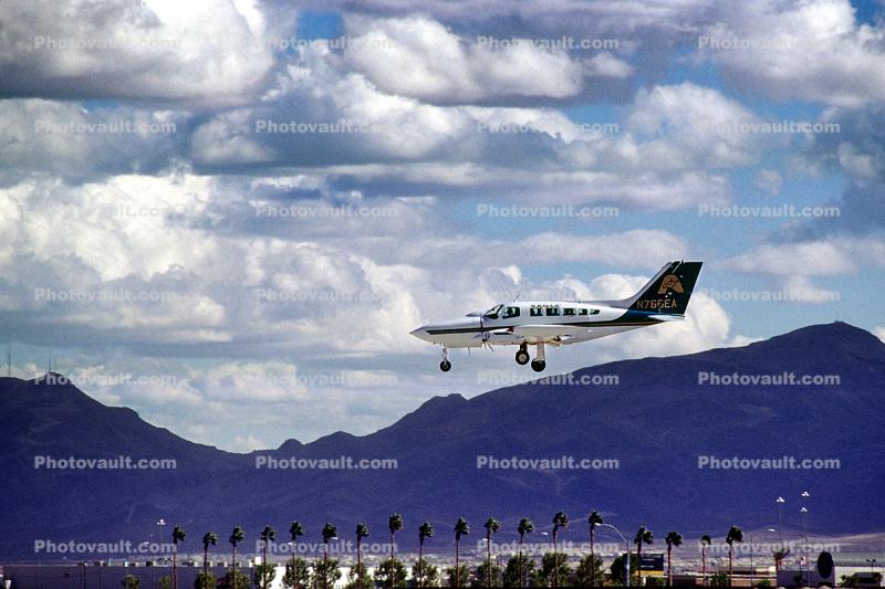 N766EA, Cessna 402B Bus/liner, Eagle Canyon Airlines