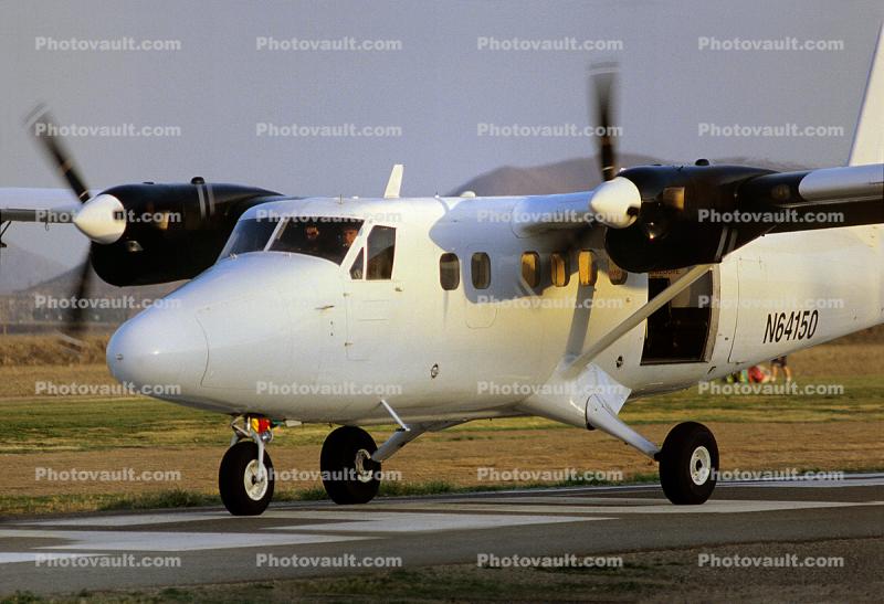 Perris Valley Airport, N64150, De Havilland DHC-6 Twin Otter, Parachuting Aircraft, PT6A-60A, PT6A