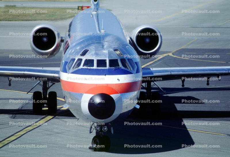 N466AA, American Airlines AAL, Douglas MD-82, Super 80, JT8D-217C, JT8D, (SFO)