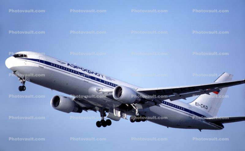 EI-CKD, Aeroflot, Boeing 767-3Y0ER, PW4060, PW4000, (SFO), 767-300 series