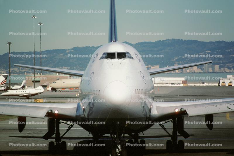 D-ABVE, Boeing 747-430, Lufthansa, (SFO), 747-400 series, CF6, head-on, nose, CF6-80C2B1F