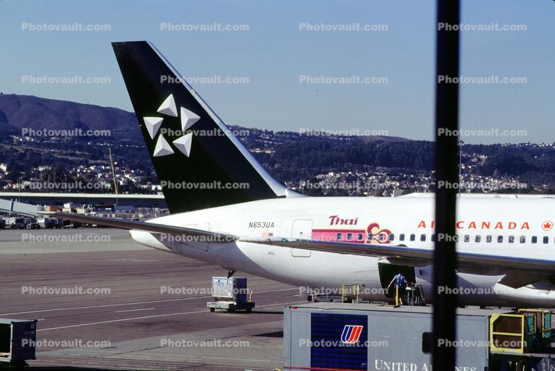 N653UA, Boeing 767-322ER, Star Alliance, San Francisco International Airport (SFO), 767-300 series