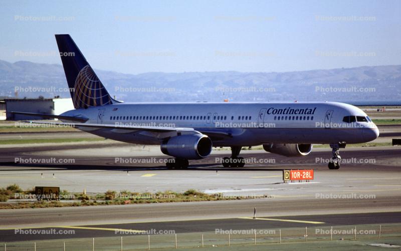 N48127, Boeing 757-224, San Francisco International Airport (SFO), Continental Airlines COA, RB211