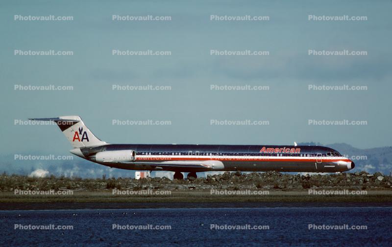 N452AA, American Airlines AAL, McDonnell Douglas MD-82, JT8D-217C, JT8D, (SFO)