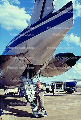 LV-VBZ, McDonnell Douglas MD-88, Airstair, JT8D, JT8D-219
