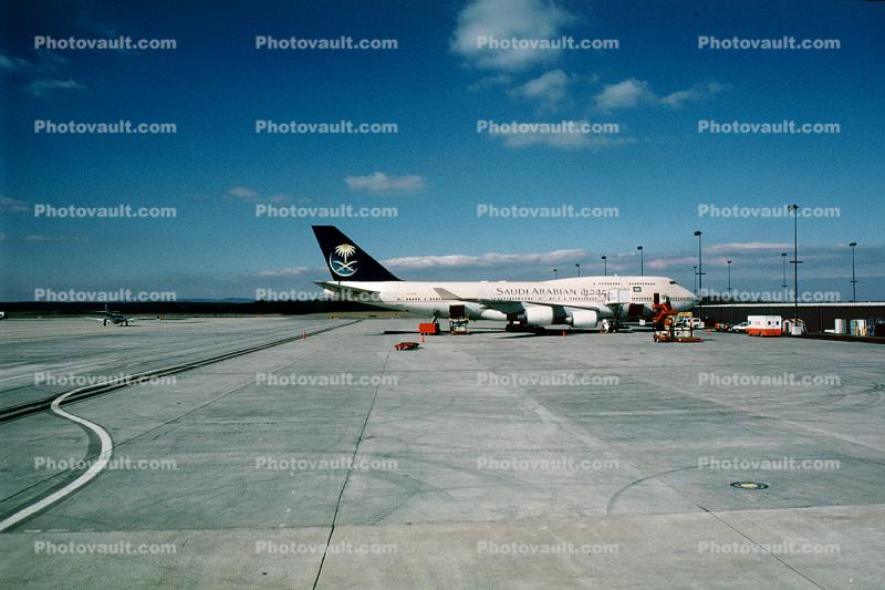 Boeing 747, Washington Dulles International Airport