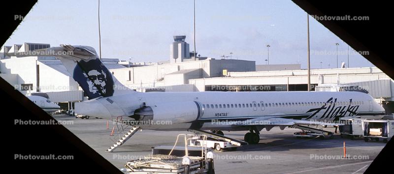 N947AS, Alaska Airlines ASA, McDonnell Douglas MD-83, JT8D, Airstair, Mobile Stairs, Rampstairs, ramp, Belt Loader, JT8D-219