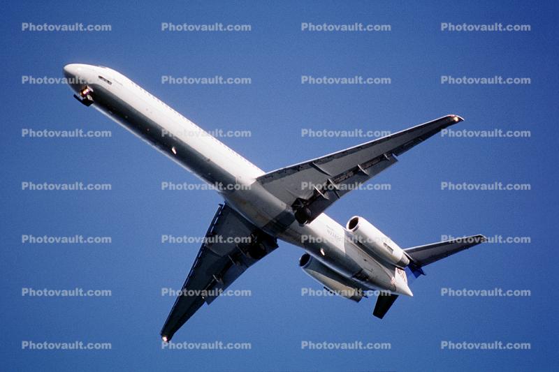 N33805, San Francisco International Airport (SFO), McDonnell Douglas MD-82, JT8D-217C, JT8D, generic