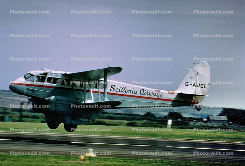 G-AJCL, Scillonia Airways, De Havilland DHSaint89A Dragon Rapide 4