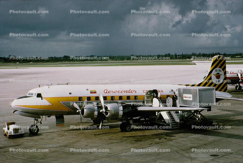 HK-754, Aerocondor, Douglas DC-6, R-2800, 1950s