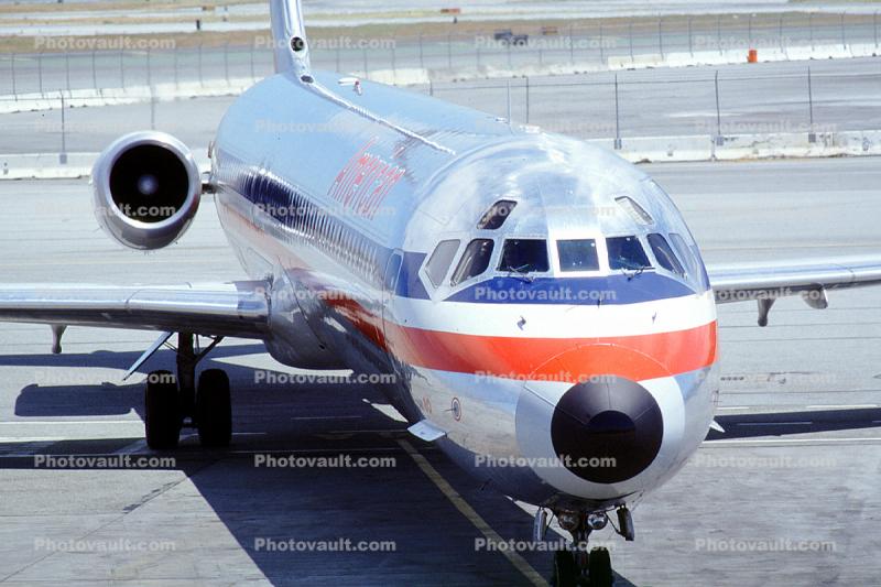 N555AN, McDonnell Douglas MD-82, JT8D-217C, JT8D, AAL