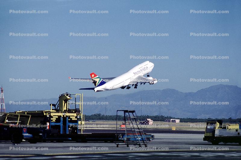 747-400, South African Airways SAA, Taking-off, Cape Town, South Africa