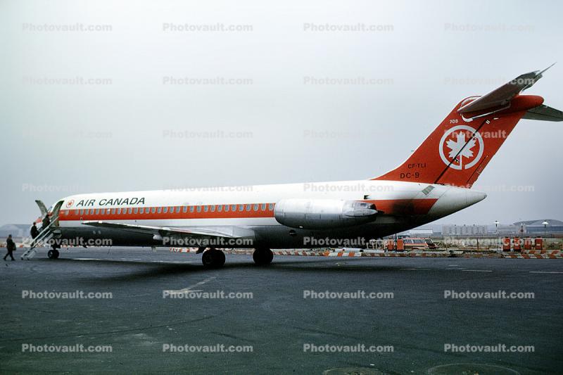 CF-TLI, McDonnell Douglas DC-9-32, Air Canada ACA, JT8D-7B s3, JT8D, Airstair