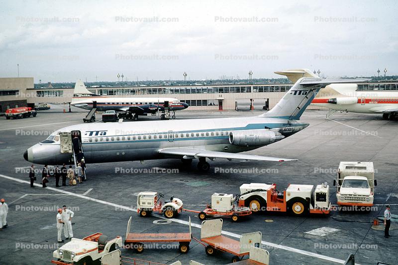 N1301T, McDonnell Douglas DC-9-14, TTA, Trans-Texas Airways "Ship One", Pamper Jet, Delta Airlines DAL, Convair 580, Airstair, JT8D-7A, JT8D