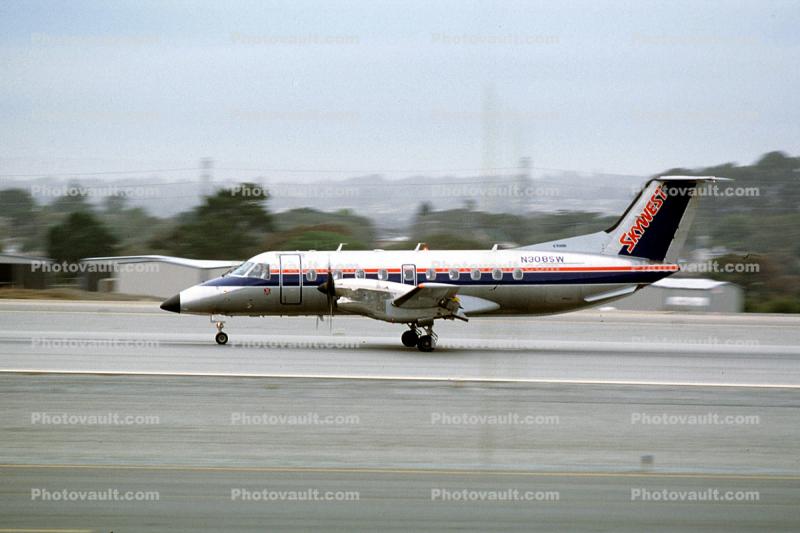 N308SW, Embraer EMB-120ER Brasilia, SkyWest, (MRY), PW118B