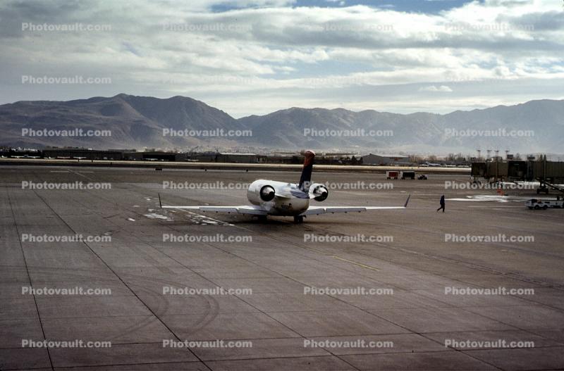 N589SW, Delta Air Lines, Bombardier-Canadair Regional Jet CRJ-100ER, Reno Cannon International Airport, Nevada, (RNO), USA
