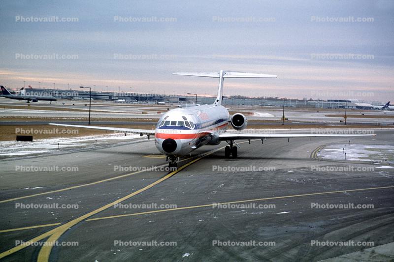 American Airlines AAL, Douglas DC-9