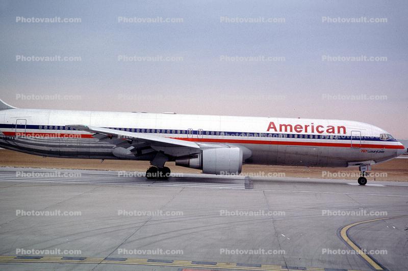 N388AA, American Airlines AAL, Boeing 767-323ER, 767-300 series