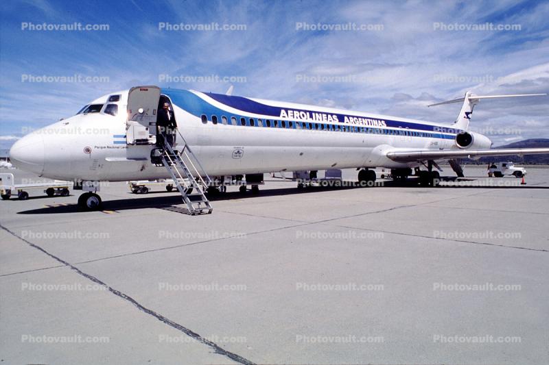 LV-VBX, McDonnell Douglas MD-88, Aerolineas Argentinas ARG, JT8D, Airstair, JT8D-219