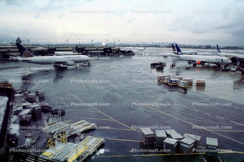 Terminals, Tarmac, Newark Liberty International Airport