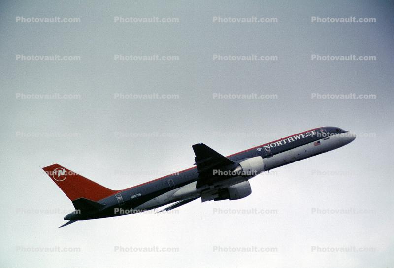 N507US, Boeing 757-251, taking-off, PW2000