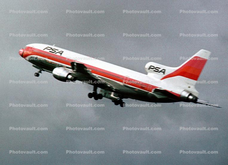 Lockheed L-1011-385-1, PSA