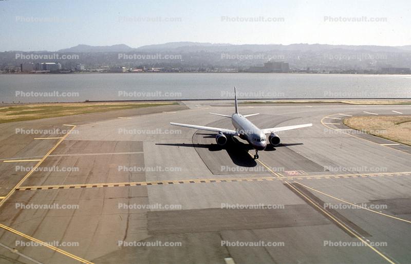 Boeing 757, San Francisco International Airport, United Airlines UAL
