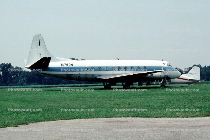 N7424, Vickers 745D Viscount, Carbondale, Illinois