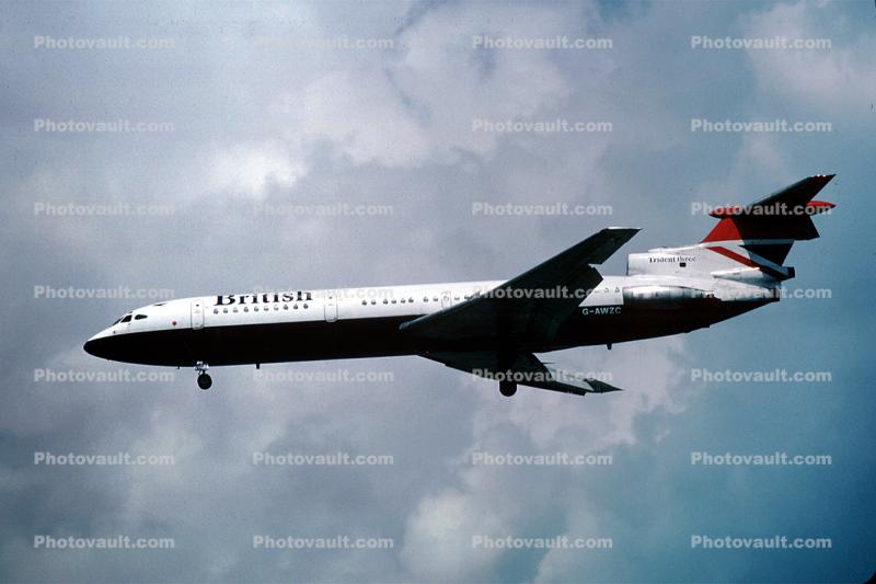 G-AWZC, Hawker Siddeley HS121 3B Trident,  British Airways BAW, Landing