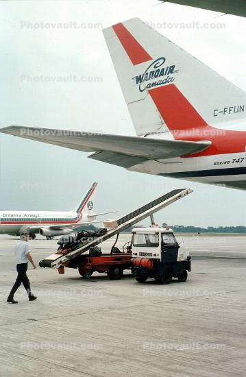 C-FFUN, Boeing 747-124, Wardair, 747-100 series, Tail, belt loader, JT9D-7A, JT9D