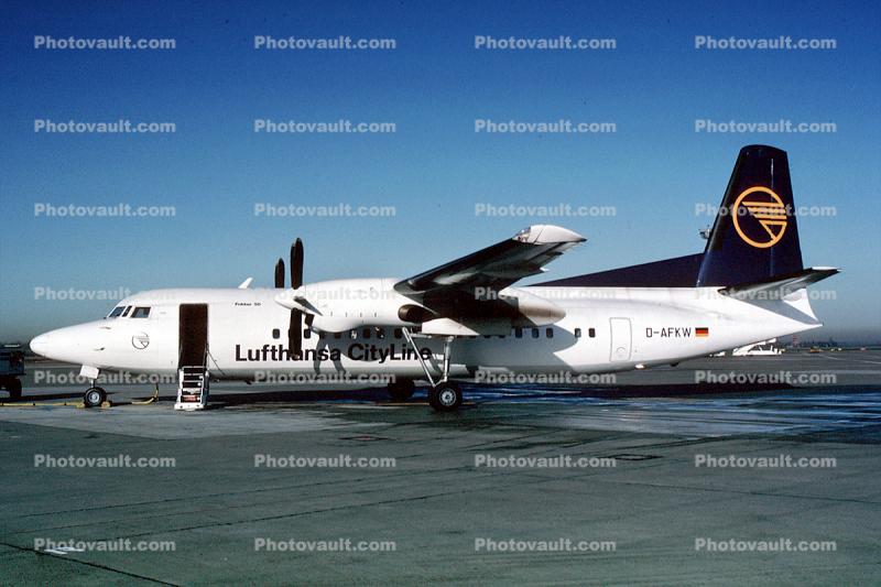 D-AFKW, Lufthansa City Line, Fokker F-27-050, F50, Airstair, PW125B