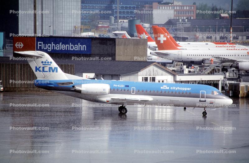 PH-KZD, KLM Airlines, CityHopper, Fokker, Twin Engine Jet, F28-0070