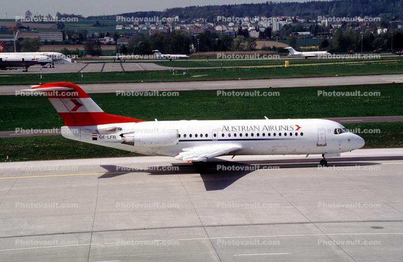 OE-LFR, Fokker F28-0070, Austrian Airlines AUA, F70 series, Steyr