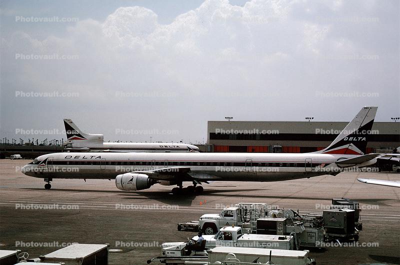 N1303L, Delta Air Lines, Douglas DC-8, CFM-56