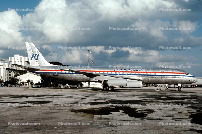 N1805, Rich International Airways, Douglas DC-8-62