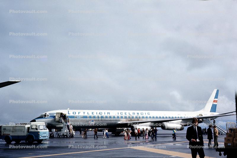 Loftleider, Douglas DC-8