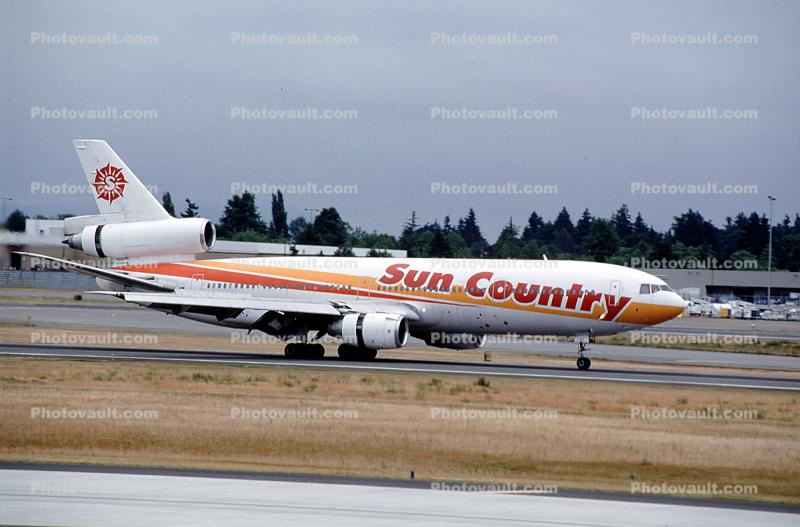 Douglas DC-10, Sun Country Airlines