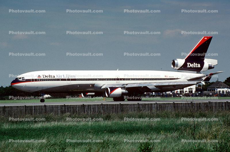 N802DE, Delta Air Lines, McDonnell Douglas MD-11, CF6-80C2D1F, CF6