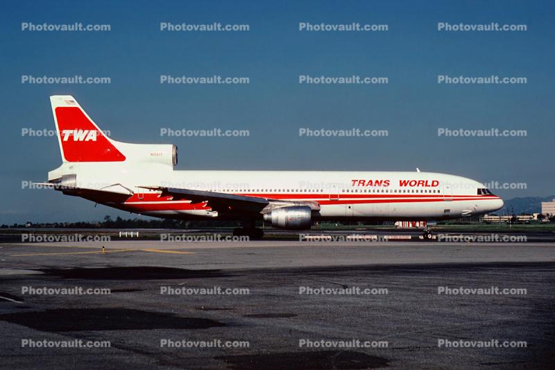 N15017, Trans World Airlines TWA, Lockheed L-1011-1, March 1980, RB211, 1980s