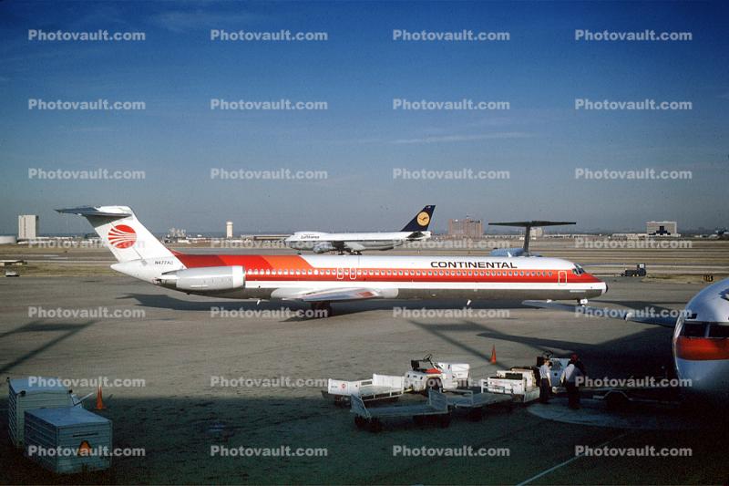 N477AC, McDonnell Douglas MD-82, Continental Airlines COA, JT8D-217C, JT8D