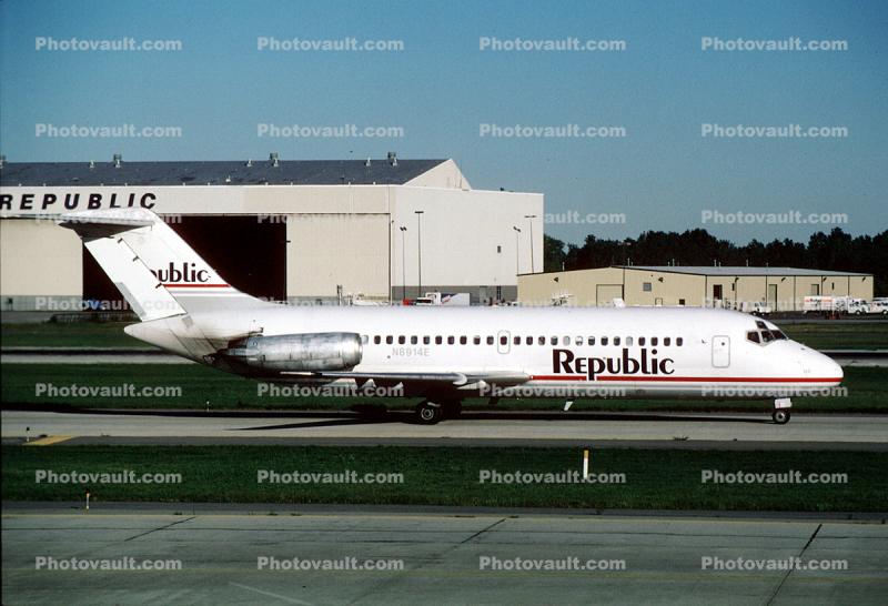 N8914E, Republic Airlines, Douglas DC-9-14, JT8D-1, JT8D