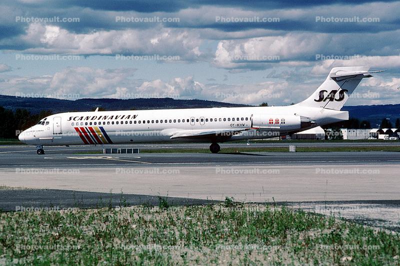 OY-KHW, Scandinavian Airline System, McDonnell Douglas MD-87, JT8D-217C, JT8D