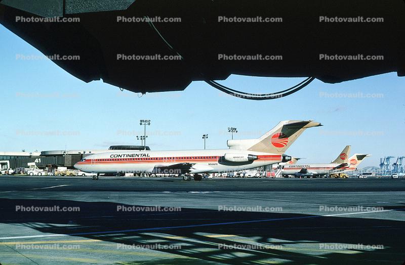 N566PE, Boeing 727-227, Continental Airlines COA, JT8D-9A, JT8D, 727-200 series
