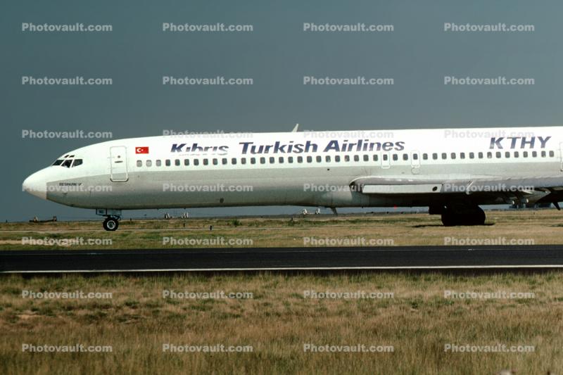 TC-JBG, Turkish Airlines, Boeing 727-2F2, JT8D, 727-200 series